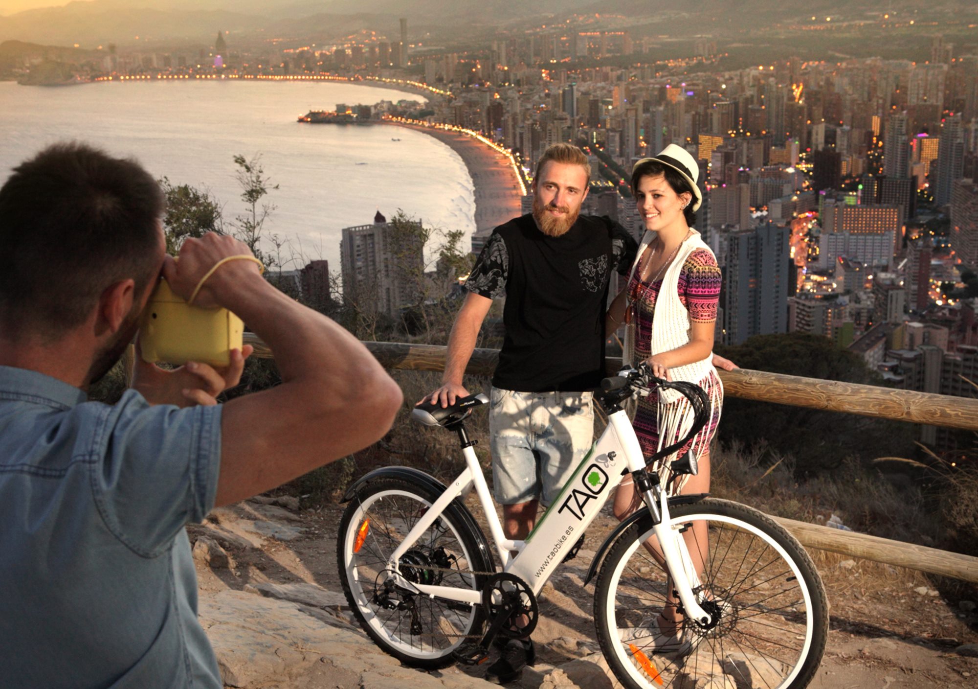 reservar online visitas guiadas bicicleta eléctrica Electric Bike Tours guiados Benidorm Cerveza Artesanal de Altea costa blanca Valencia